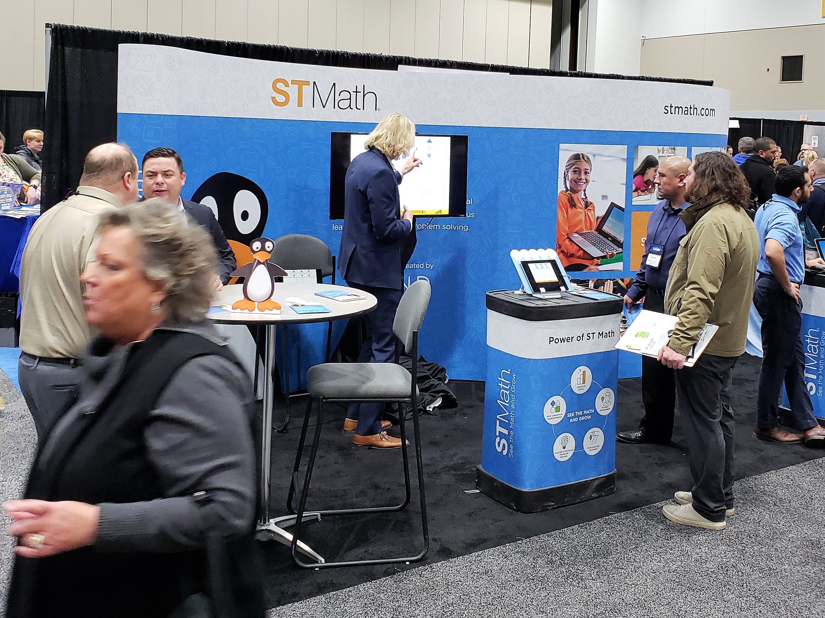 esea-2019-booth-1