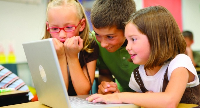 kids-laptop-white-edtech-tw
