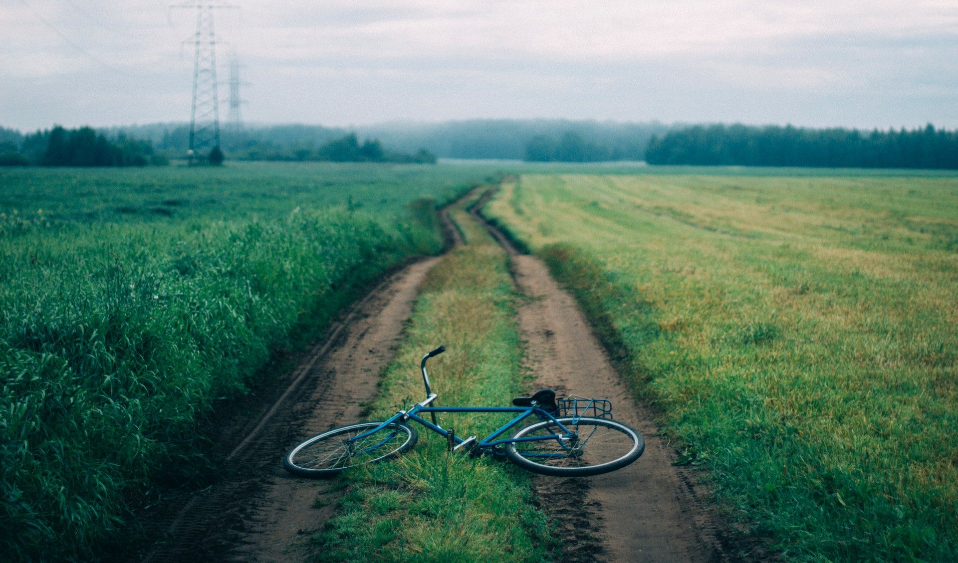 bicycle-clouds-cloudy-sky-Photo by Anya Vasilieva from Pexels