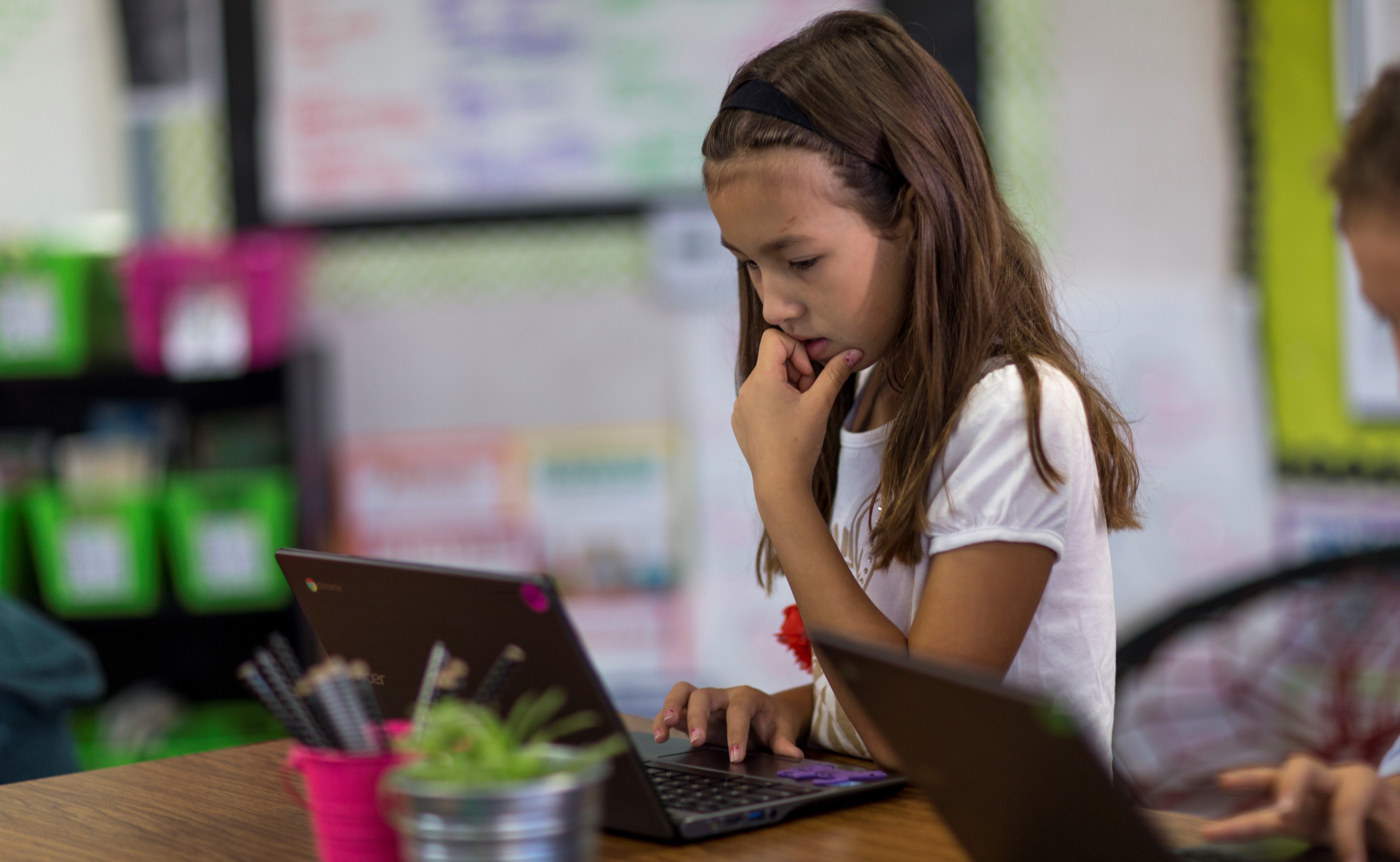 blog.mindresearch.orghubfsrigor-classroom-student-girl-1