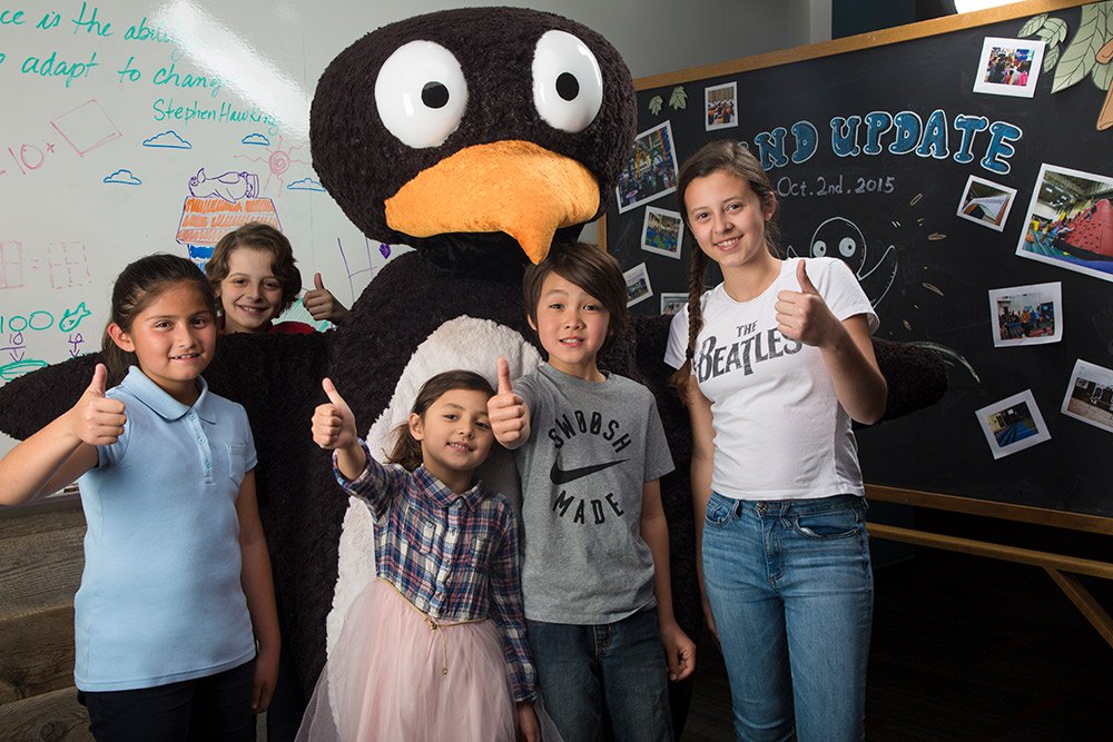 kids-with-jiji-thumbs-up