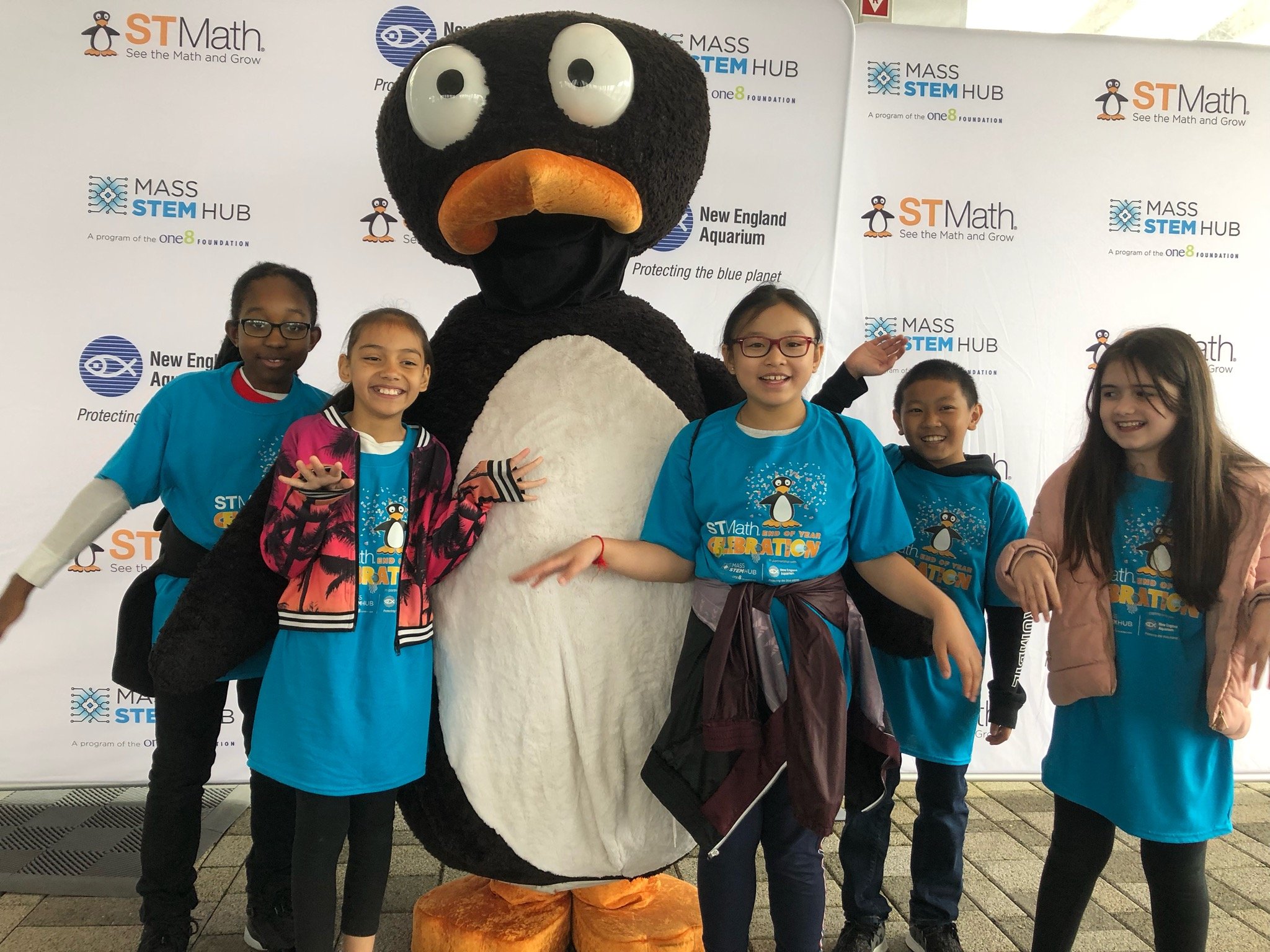 students-with-jiji
